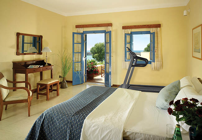 Bungalow Sea Front with Private Gym - Treadmill